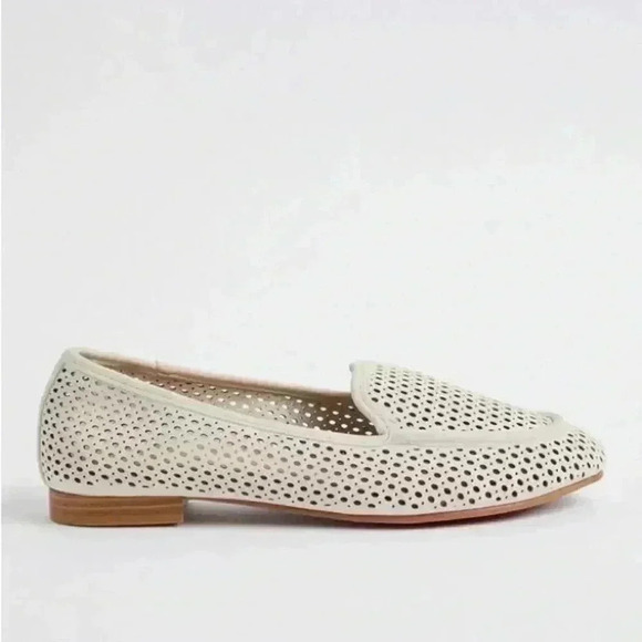 TORRID Women’s Perforated Extra Wide Loafer Off White Flats Breathable Size 9 WW - Picture 2 of 14